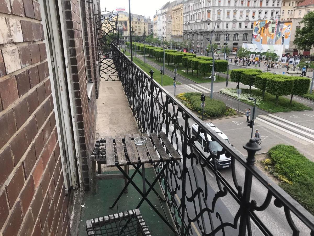 Spacious Apartman In The Center Budapest Exterior photo